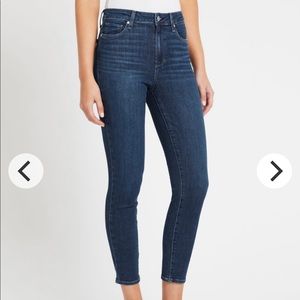 Paige Hoxton Crop Size 24